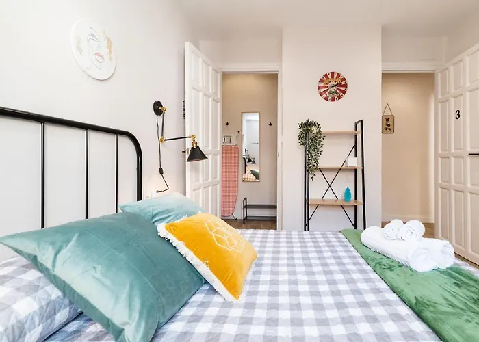 Emblematic Apartment In The Realejo