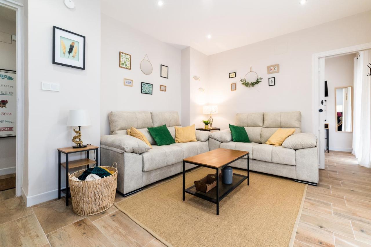 Apartament Emblematic In The Realejo *
